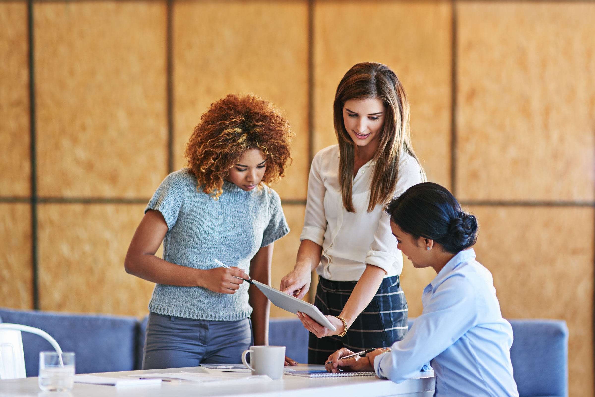 Agency leaders and communications professionals in a roundtable discussion